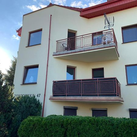 Appartement Apartament Pod Gwiazdami à Ostrów Wielkopolski Extérieur photo