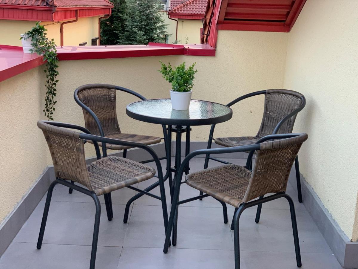 Appartement Apartament Pod Gwiazdami à Ostrów Wielkopolski Extérieur photo
