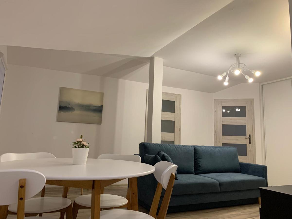 Appartement Apartament Pod Gwiazdami à Ostrów Wielkopolski Extérieur photo
