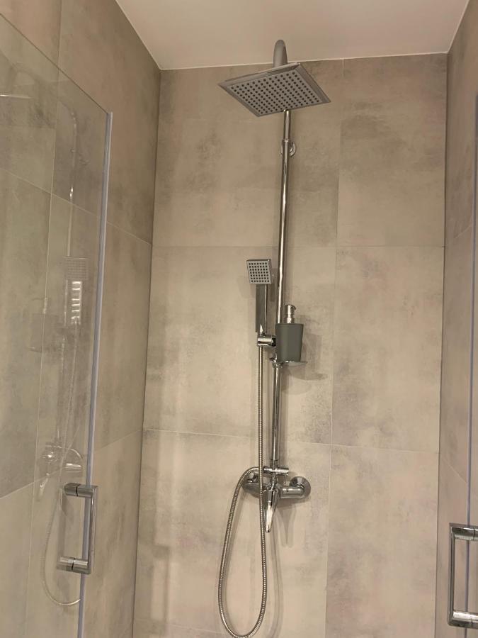 Appartement Apartament Pod Gwiazdami à Ostrów Wielkopolski Extérieur photo